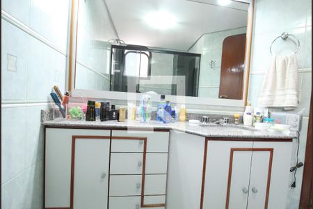 Apartamento à venda com 161m², 3 quartos e 3 vagas Apartamento à venda com 161m², 3 quartos e 3 vagasBanheiro 1