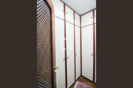 Apartamento à venda com 161m², 3 quartos e 3 vagas Apartamento à venda com 161m², 3 quartos e 3 vagasQuarto 1