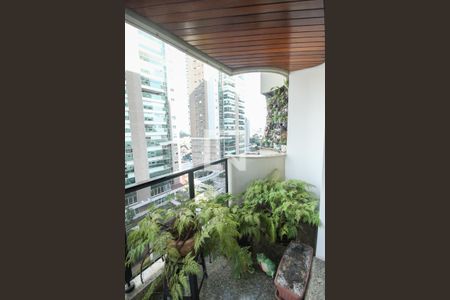 Sala de apartamento à venda com 3 quartos, 161m² em Vila Regente Feijó, São Paulo