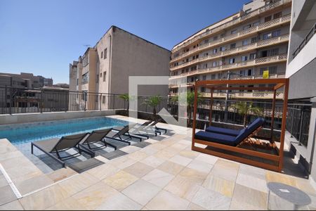 Apartamento à venda com 27m², 1 quarto e sem vagaÁrea comum - Piscina