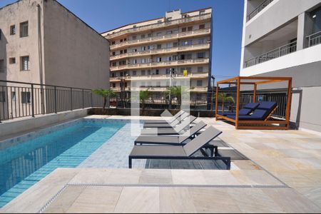 Apartamento à venda com 27m², 1 quarto e sem vagaÁrea comum - Piscina