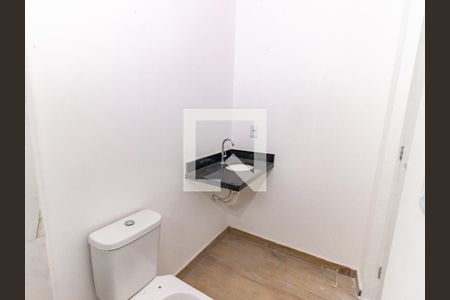 Banheiro de apartamento à venda com 1 quarto, 24m² em Vila Formosa, São Paulo