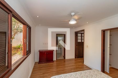 Casa de condomínio à venda com 219m², 3 quartos e 4 vagasSuite