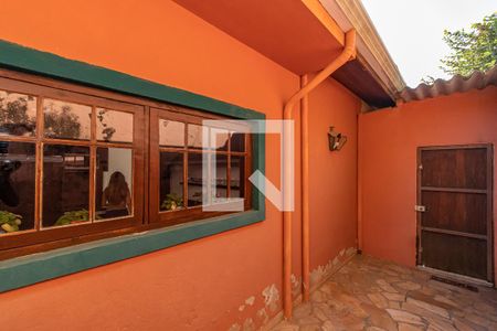 Casa de condomínio à venda com 219m², 3 quartos e 4 vagasQuintal