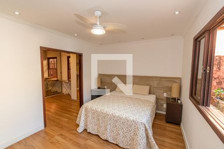 Casa de condomínio à venda com 219m², 3 quartos e 4 vagasSuite