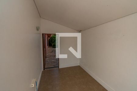 Casa de condomínio à venda com 219m², 3 quartos e 4 vagasEscritório