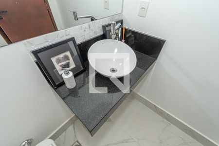 Casa de condomínio à venda com 219m², 3 quartos e 4 vagasDetalhe Lavabo