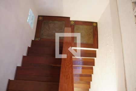 Casa à venda com 500m², 5 quartos e 5 vagasEscada