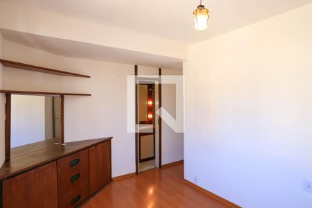Apartamento para alugar com 160m², 3 quartos e 2 vagas Apartamento para alugar com 160m², 3 quartos e 2 vagasSuíte