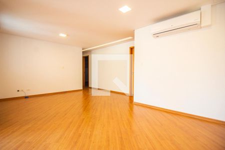 Sala de apartamento à venda com 3 quartos, 131m² em Pinheiros, São Paulo