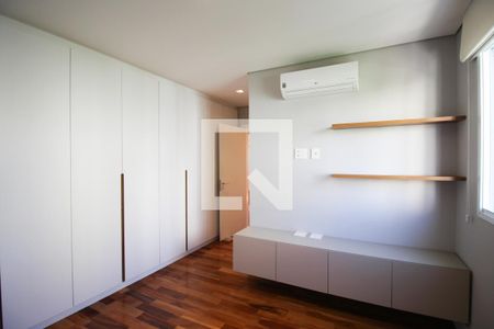 Suíte 1 de apartamento para alugar com 2 quartos, 112m² em Vila Uberabinha, São Paulo