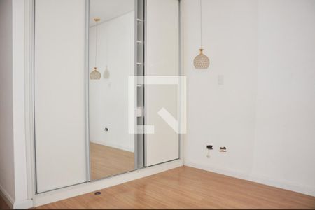 Apartamento à venda com 97m², 3 quartos e 2 vagas Apartamento à venda com 97m², 3 quartos e 2 vagasQuarto 01 com Suíte