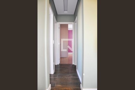 Apartamento à venda com 97m², 3 quartos e 2 vagas Apartamento à venda com 97m², 3 quartos e 2 vagasCorredor Quartos