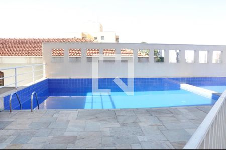 Apartamento à venda com 97m², 3 quartos e 2 vagas Apartamento à venda com 97m², 3 quartos e 2 vagasÁrea comum - Piscina