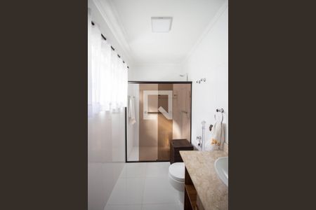 Casa à venda com 499m², 4 quartos e 6 vagasBanheiro 2