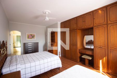 Casa à venda com 499m², 4 quartos e 6 vagasSuíte