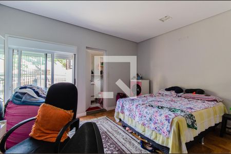 Casa à venda com 300m², 5 quartos e 1 vagaSuíte 1