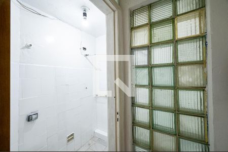 Banheiro Social de apartamento para alugar com 1 quarto, 50m² em Parque Imperial, São Paulo