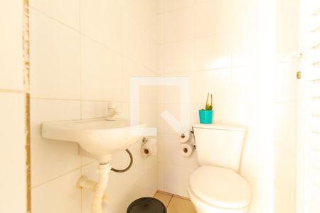 Casa à venda com 190m², 4 quartos e 4 vagasBanheiro de Serviço