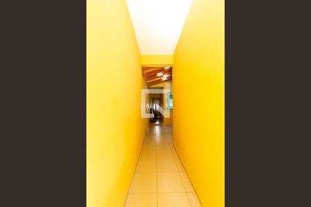 Casa à venda com 190m², 4 quartos e 4 vagasCorredor Lateral