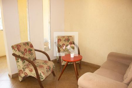 Sala de casa à venda com 1 quarto, 200m² em Colonial, Contagem