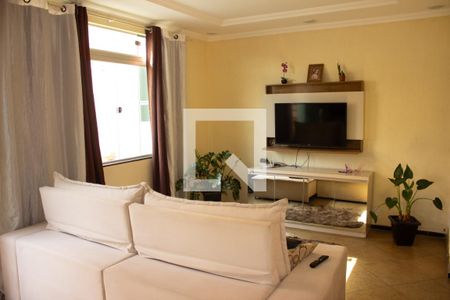 Sala de casa à venda com 1 quarto, 200m² em Colonial, Contagem
