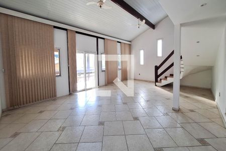 Sala de casa para alugar com 3 quartos, 264m² em Itaipu, Niterói