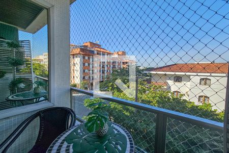 Apartamento para alugar com 90m², 3 quartos e 1 vagaVaranda