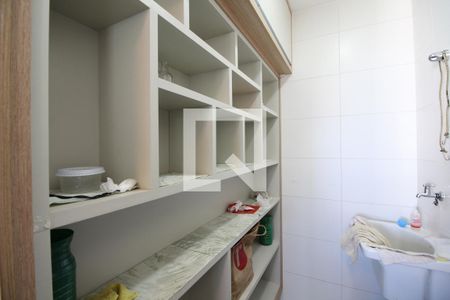 Apartamento para alugar com 74m², 2 quartos e 1 vagaÁrea de Serviço