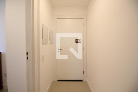 Hall de Entrada de apartamento para alugar com 2 quartos, 74m² em Barra da Tijuca, Rio de Janeiro
