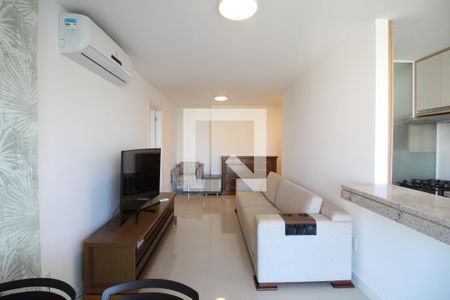 Sala de apartamento para alugar com 2 quartos, 74m² em Barra da Tijuca, Rio de Janeiro