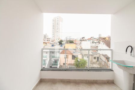 Apartamento à venda com 38m², 2 quartos e 1 vaga Apartamento à venda com 38m², 2 quartos e 1 vagaVaranda e Área de Serviço