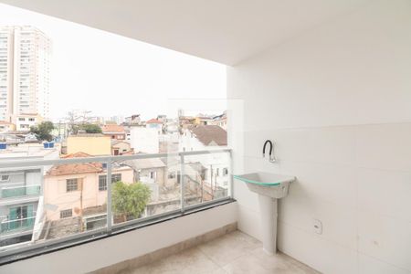 Apartamento à venda com 38m², 2 quartos e 1 vaga Apartamento à venda com 38m², 2 quartos e 1 vagaVaranda e Área de Serviço