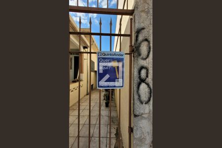 Casa à venda com 170m², 5 quartos e 2 vagas Casa à venda com 170m², 5 quartos e 2 vagasPlaquinha