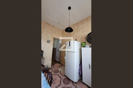 Casa à venda com 170m², 5 quartos e 2 vagas Casa à venda com 170m², 5 quartos e 2 vagasCozinha