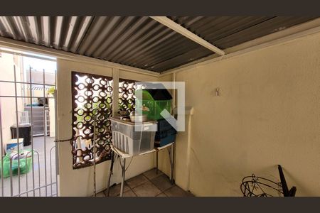 Casa à venda com 170m², 5 quartos e 2 vagas Casa à venda com 170m², 5 quartos e 2 vagasGaragem