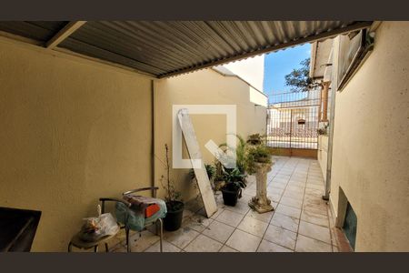 Casa à venda com 170m², 5 quartos e 2 vagas Casa à venda com 170m², 5 quartos e 2 vagasGaragem