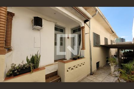 Casa à venda com 170m², 5 quartos e 2 vagas Casa à venda com 170m², 5 quartos e 2 vagasHall de entrada