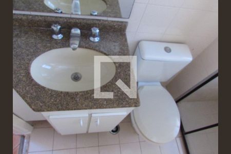 Apartamento à venda com 71m², 3 quartos e 2 vagasBanheiro da Suíte