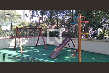 Apartamento à venda com 71m², 3 quartos e 2 vagasÁrea comum - Playground