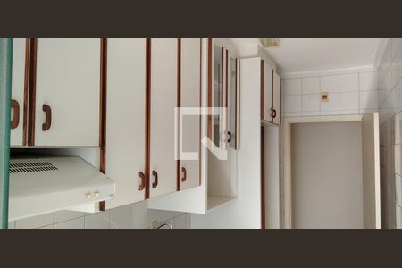 Apartamento à venda com 71m², 3 quartos e 2 vagasCozinha - Armários