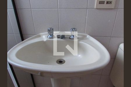 Apartamento à venda com 71m², 3 quartos e 2 vagasBanheiro