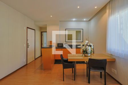 Sala de apartamento à venda com 1 quarto, 49m² em Funcionários, Belo Horizonte