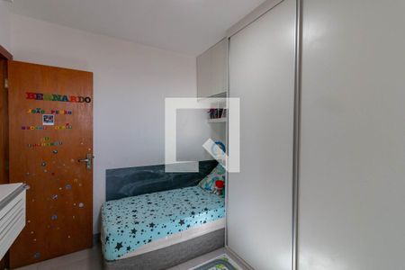 Quarto 1 de apartamento para alugar com 2 quartos, 120m² em Heliópolis, Belo Horizonte