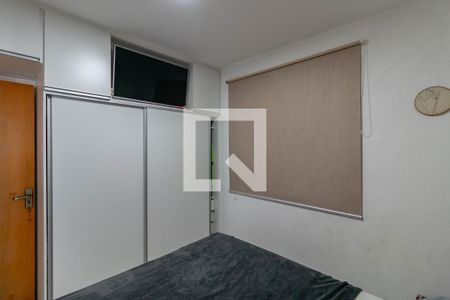 Quarto 2 de apartamento para alugar com 2 quartos, 120m² em Heliópolis, Belo Horizonte