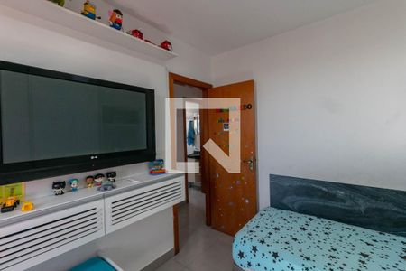 Quarto 1 de apartamento para alugar com 2 quartos, 120m² em Heliópolis, Belo Horizonte