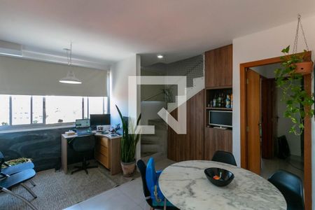 Sala de apartamento à venda com 2 quartos, 120m² em Heliópolis, Belo Horizonte