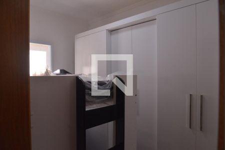 Casa para alugar com 80m², 2 quartos e 2 vagasQuarto 