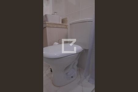 Casa para alugar com 80m², 2 quartos e 2 vagasBanheiro 