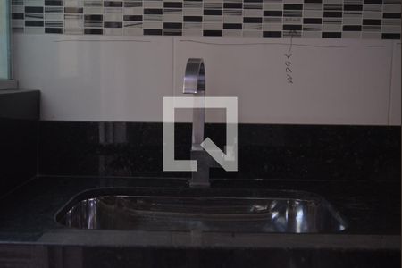 Casa para alugar com 80m², 2 quartos e 2 vagasCozinha 